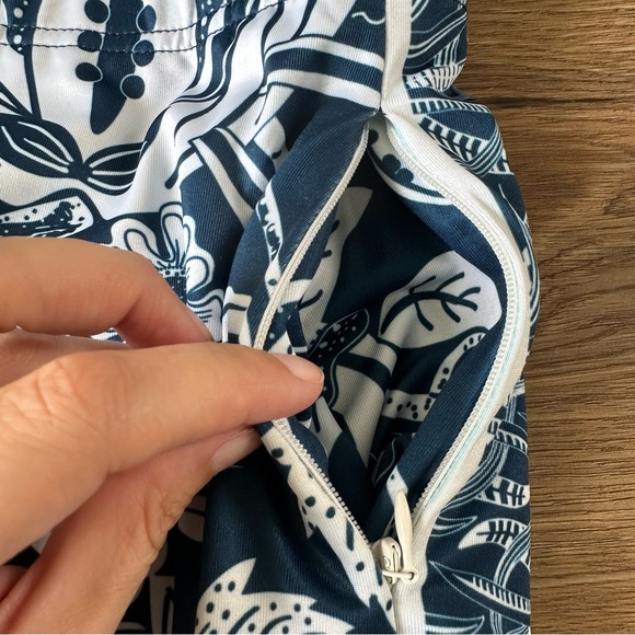 Gretchen Scott Skippy Skort Hummingbird Floral Navy Blue Stretch Skirt Small - Picture 4 of 9